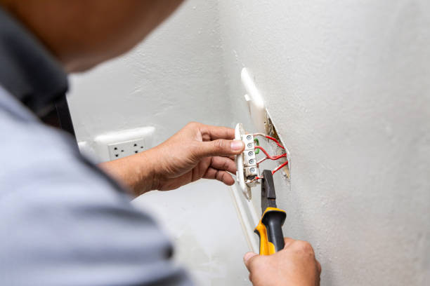 Best Emergency Electrical Repair  in Crystal Lakes, OH